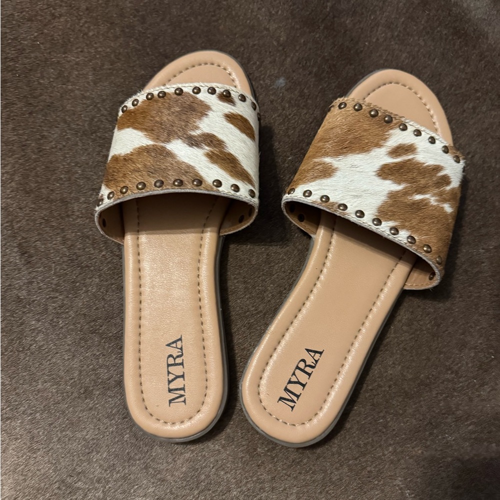 NWOT never worn Myra Bag Tan and White Cowhide Slide Mules with Studs